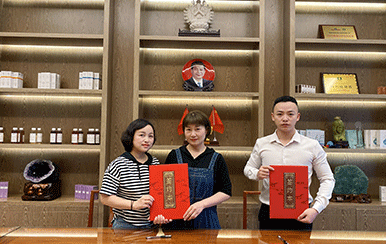 恭喜江西省萍鄉(xiāng)市李女士、顏女士成功簽約翌芙萊！
